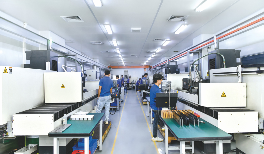  新年伊始東莞企業(yè)馬力全開趕訂單搶市場，企業(yè)家和市政協(xié)委員呼吁 高層次人才需求大 招聘難瓶頸待破解